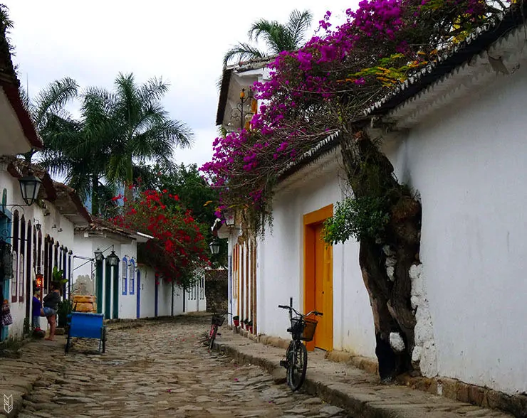 les rues de Paraty au Brésil