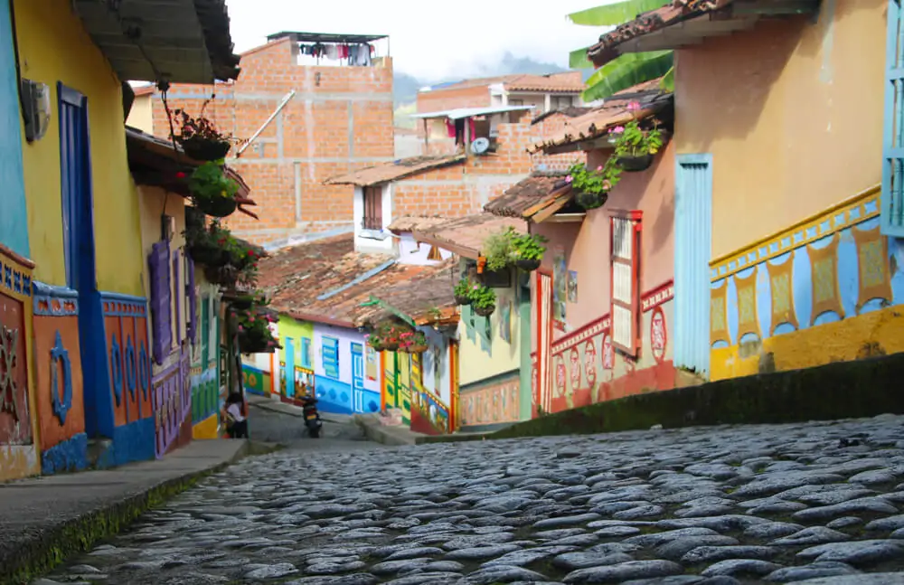 faire un PVT en Colombie - Guatapé