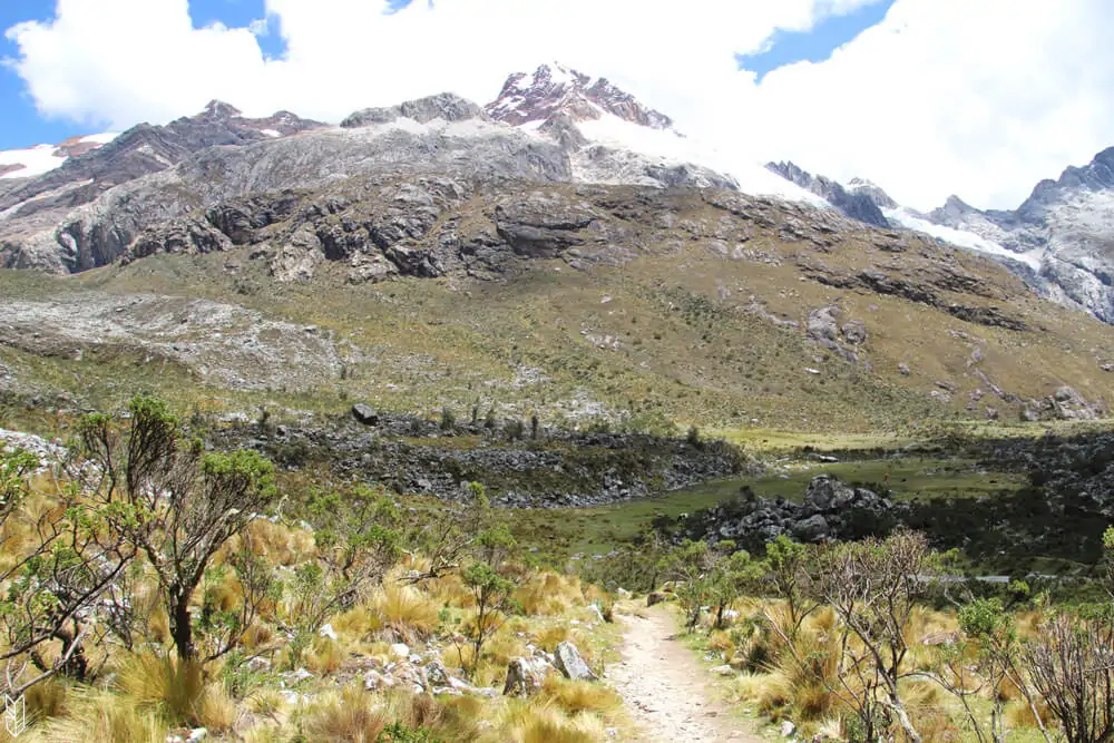 trekking à la laguna 69